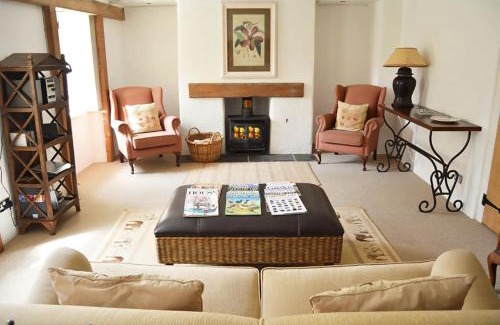 Helston House | Bonython Farmhouse