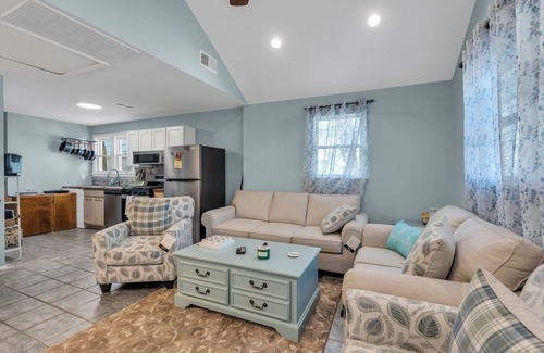 Ocean Grove House | Book 3 get 1 free 2-bd WiFi, AC Bradley Beach 4Badges,4bikes,BBQ 6 chairs