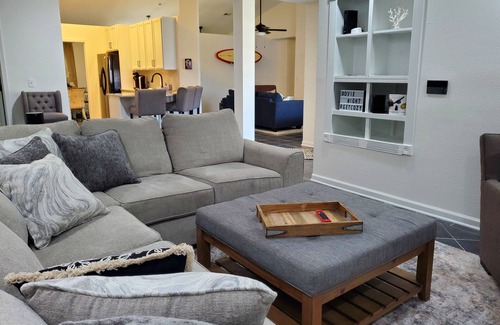 Gulf Breeze House | BOOK 4 NIGHTS IN MARCH OR APRIL & GET THE 5TH NIGHT FREE!