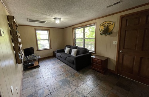 Jasper House | Book a Quick Getaway! Book Clean Slate Now!