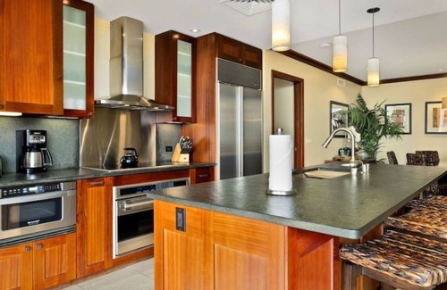 Ko Olina Resort | Book Ahead & Save! Beautiful KoOlina Beach End Unit Amazing Lanai Ocean Views