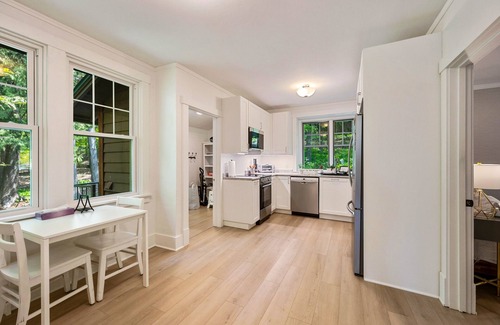 Ephraim House | Book August 11 today! Large Private Yard | Walk to Sunsets & Fish Boils