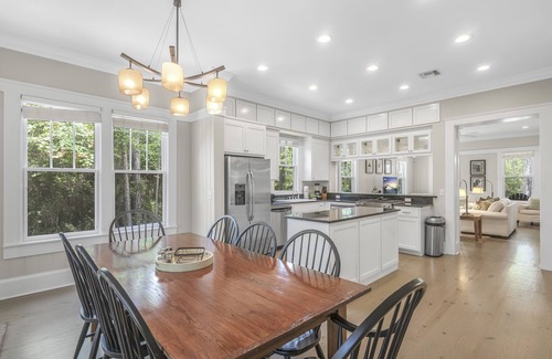 Forest District House | Book for a Fall Getaway! Community Pools! 3 Adult Bikes! Natural Green Space and Parks!