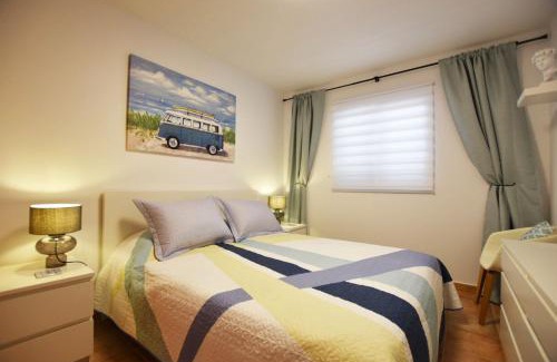 Bahia Calma House | Book Jet - Sunny Holiday Home with Garden and strong wifi