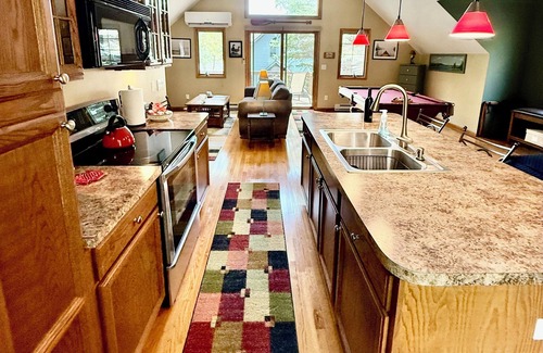 Lake Leelanau House | Book now for a relaxing fantastic, waterfront getaway for 2.
