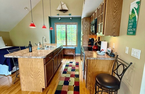 Lake Leelanau House | Book now for a relaxing fantastic, waterfront getaway for 2.