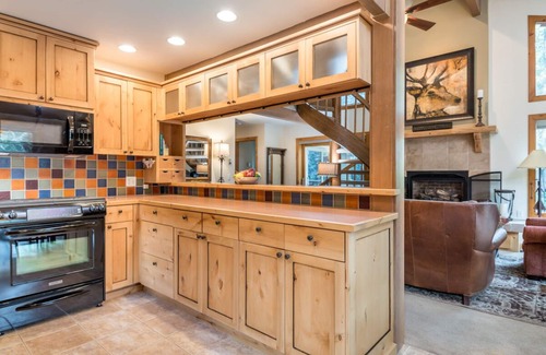 Warm Springs House | Book Now for Winter! Luxurious Townhome Steps from Warm Springs with Private Hot Tub, and Firepit