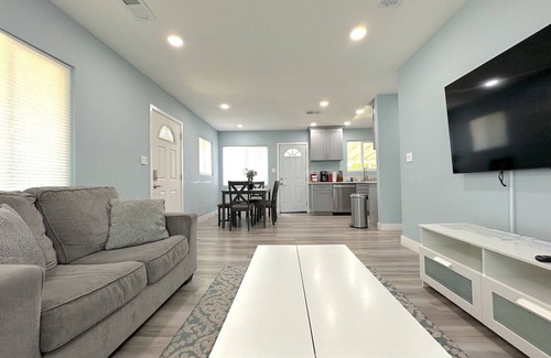Southwest Anaheim House | BOOK NOW Triple "C" Property! Clean, Comfortable and Close to Disneyland OC FUN