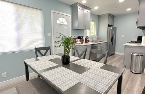 Southwest Anaheim House | BOOK NOW Triple "C" Property! Clean, Comfortable and Close to Disneyland OC FUN
