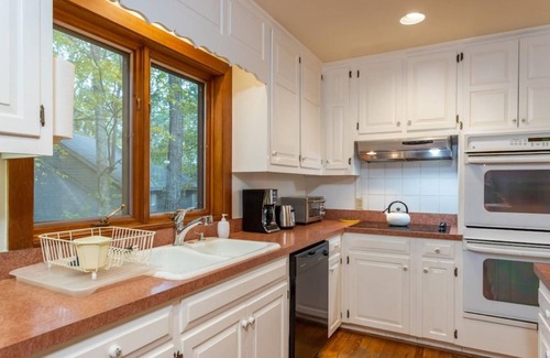 Chestnut Springs House | Book Spring Summer Luxury House at Wintergreen