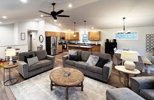 Arkdale House | Book your golf, UTV or ice fishing weekend, only 9 miles to Sand Valley!