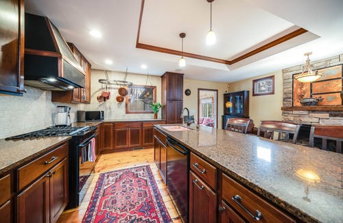 Miami Park House | Book your winter’s vacation! Off season long term welcomes! Beautiful lakeview!