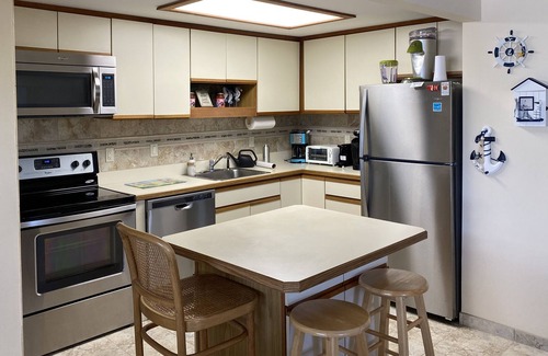 South Seaside Park Condo | Booking winter 23-24 1 Block from the beach !Call 908-304-3667