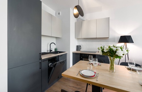 Grunwald Apartment | Bookowska 18 Apartments by Renters