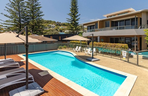 Boomerang Beach House | Boom 2 is only a short stroll from surfing, swimming and the golden sands of Boomerang Beach.