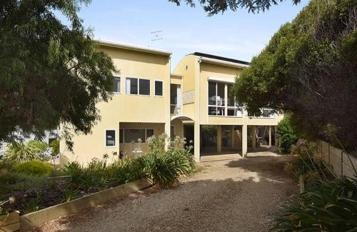 Port Elliot House | Boomer Waves 5 Carfax St - WIFI included - No Linen Included