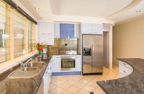 Boomerang Beach House | Boomerang Hideaway - at Tranquil acreage