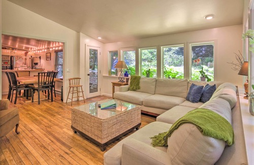 Boone Cottage | Boone Cottage w/Fire Pit & On-Site Creek!
