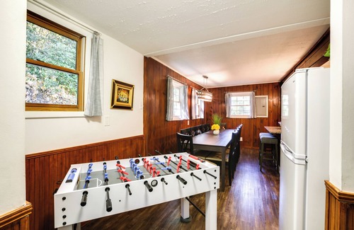 Boone Cottage | Boone Vacation Rental w/Private Hot Tub & Deck