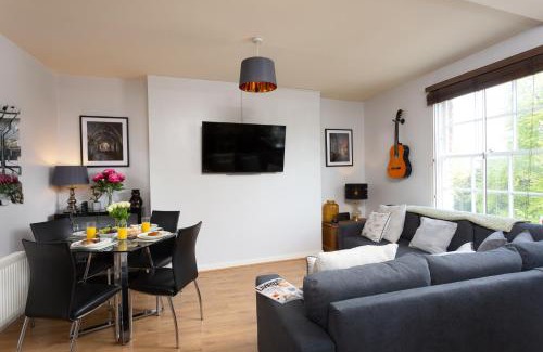 Bootham Apartment | Bootham Court Grade II duplex apartment with free parking & Wi-Fi - sleeps 2-6 people