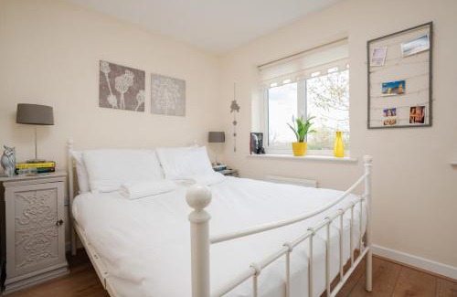Bootle House | Bootle Haven - 2BD Retreat with Garden