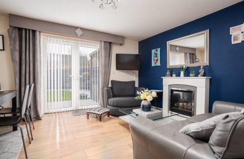 Bootle House | Bootle Haven - 2BD Retreat with Garden