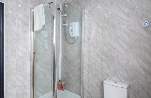 Bootle Apartment | Bootle, Liverpool, 1 Room 2 beds