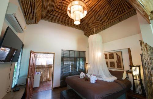 Chalong Hotel | Bora Bora Villa Phuket