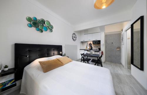 Roquebrune-Cap-Martin Apartment | Bord de mer- Studio avec jardin