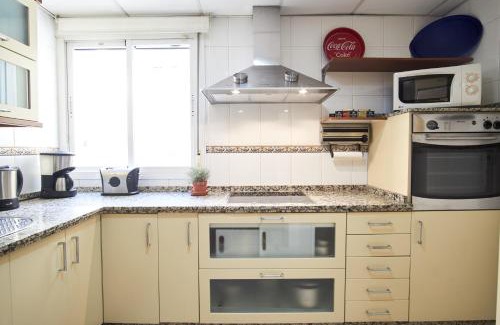 San Julian Apartment | Bordador Central Suite by Valcambre