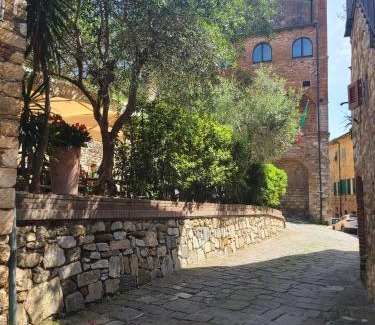 Suvereto Apartment | Borgo in Paese