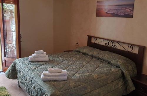 Castelmola Apartment | Borgo San Giorgio Apartment