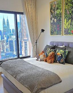 Pudu Apartment | Borneo Oasis 2BR with KLCC View & Gorgeous pools