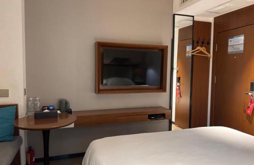 Niuligang Apartment | Borrman Hotel Guangzhou East Station Meihuayuan Subway Station Branch