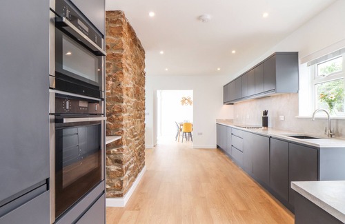 Porthleven House | BOSCREGAN, family friendly, country holiday cottage in Porthleven