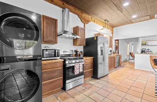 Bosque House | Bosque "Abeyta" House