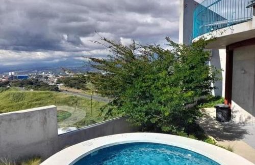 Mata Redonda Apartment | Bosque Cósmico en la ciudad