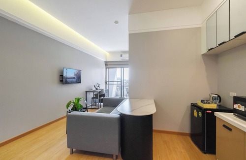 Khlong Toei Hotel | Boss Mansion
