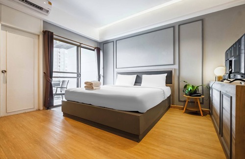 Khlong Toei Hotel | Boss Mansion