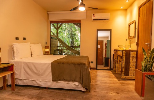 Paranagua Hotel | Bossa Beach House