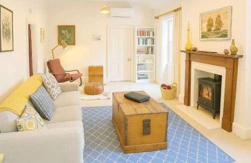 Hobart Central Business District House | Bostane Cottage on West Hobart Hill