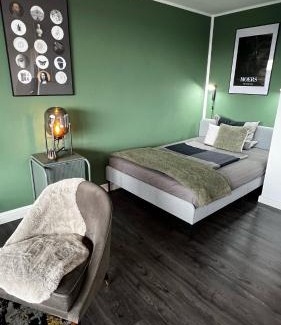 Moers Apartment | BOSTEL 54 - Apartment, Altstadt, Aufzug, Hunde willkommen