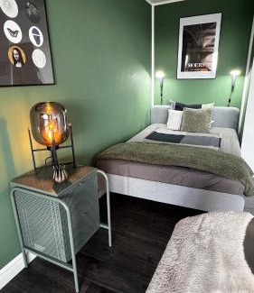 Moers Apartment | BOSTEL 54 - Apartment, Altstadt, Aufzug, Hunde willkommen