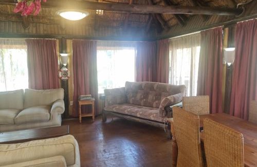 Bela-Bela House | Bosveld Kuier Houthuis