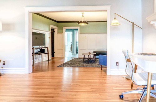 Southwest Garden House | Botanical Gardens | Sleeps 12 / ABODEbucks