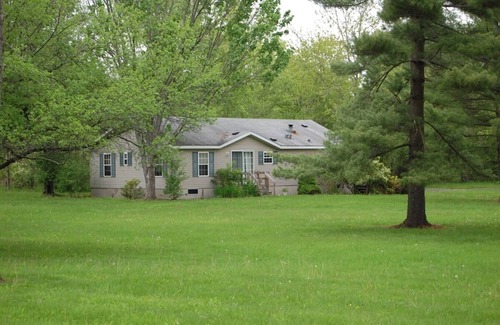Seneca Falls House | Botanical Hill Cottage in Wine Country!