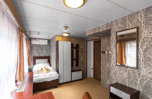 Smichov Boat Rental | Botel Vodnik