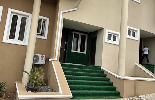 Gwarinpa Estate Apartment | Botis Hotel