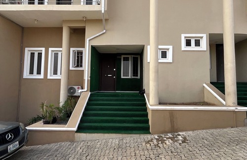 Gwarinpa Estate Apartment | Botis Hotel