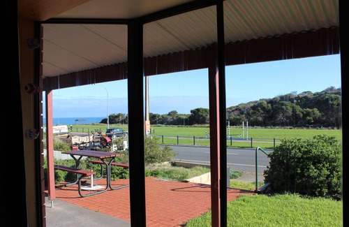 Maslin Beach House | Bott's Beach Retreat